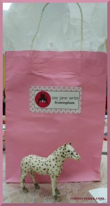 BMC Spotted table favors