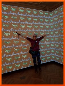 nyc-2016-immersion-room-pose-1