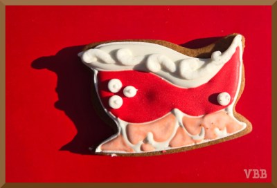 photo of gingerbread sleigh cookie